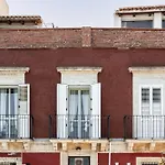 Fronte Mare Apartments & City Views