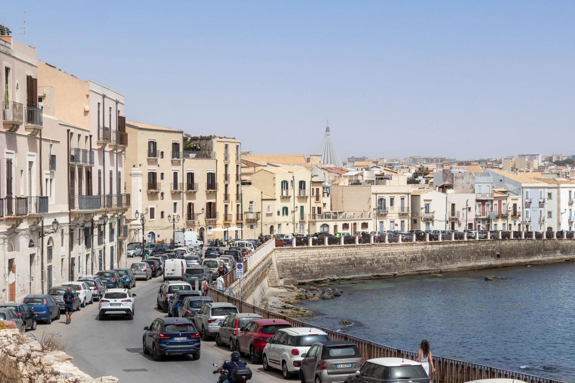 Apartament Fronte Mare & Views